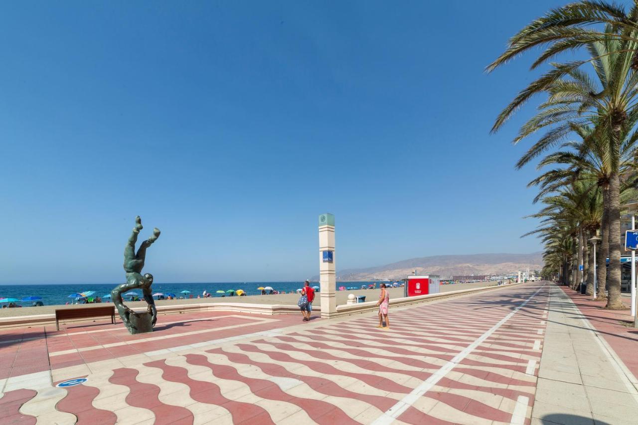 California 14 Fitsuite Almeria Bagian luar foto
